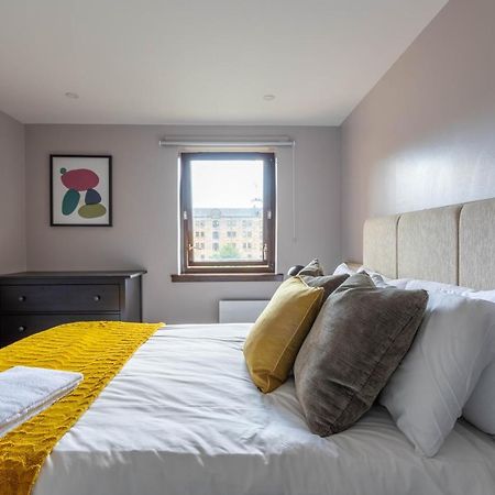Stunning 1 Bed Merchant City Apartment With Parking Glasgow Bagian luar foto