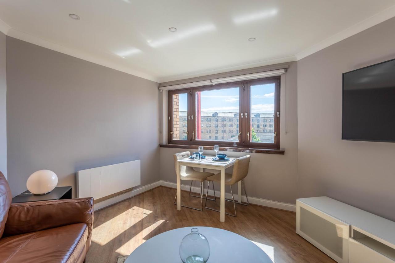 Stunning 1 Bed Merchant City Apartment With Parking Glasgow Bagian luar foto