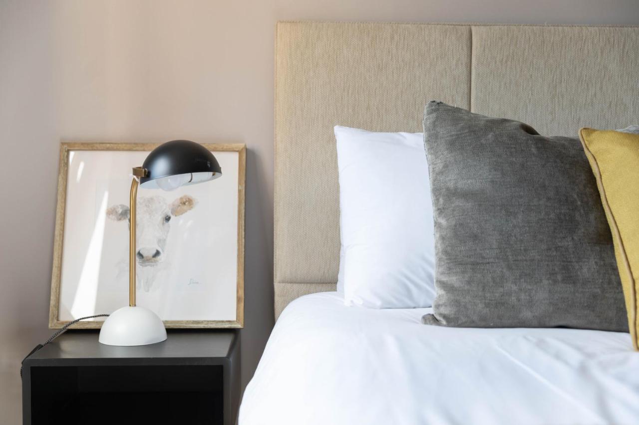 Stunning 1 Bed Merchant City Apartment With Parking Glasgow Bagian luar foto