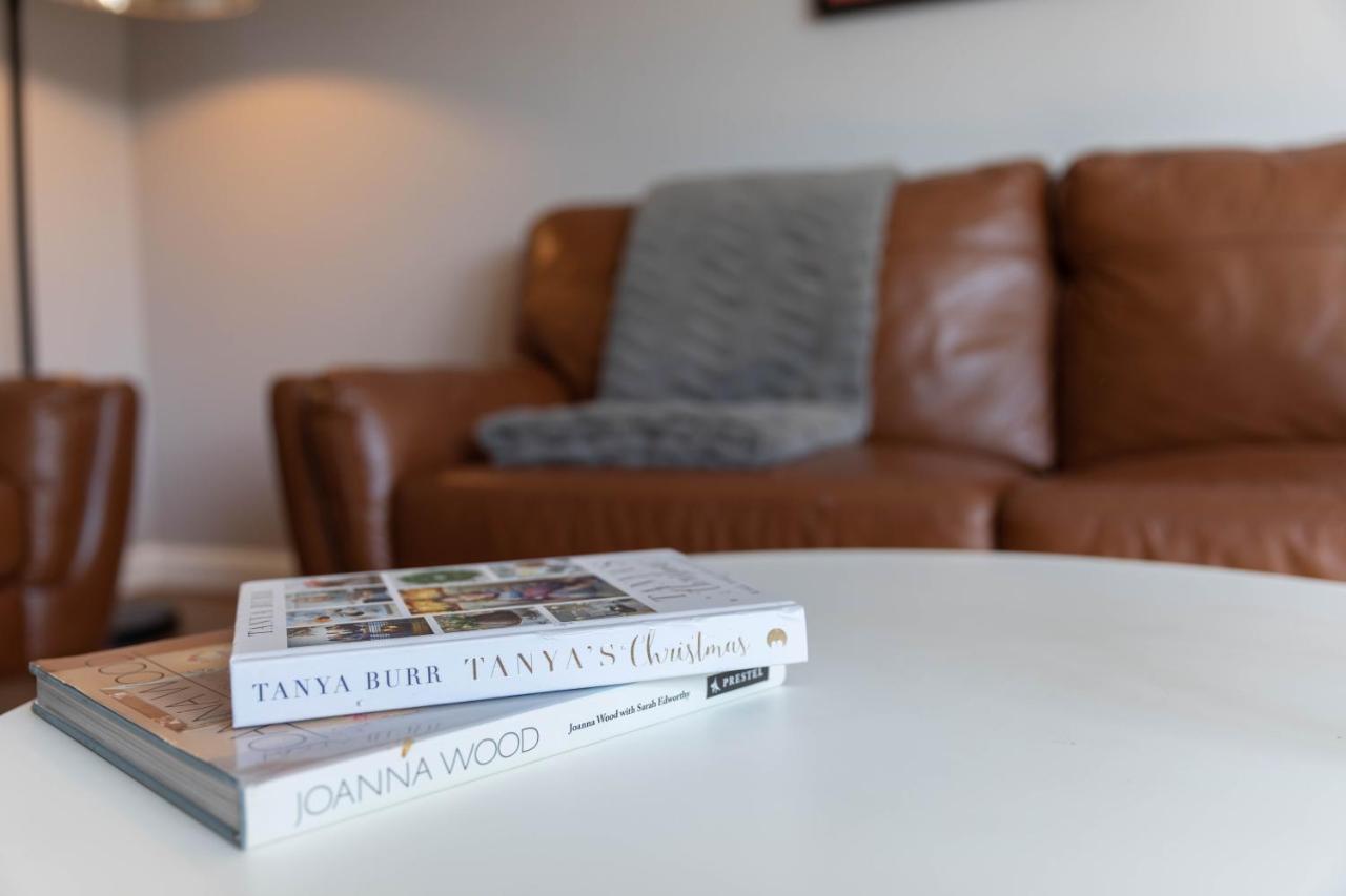 Stunning 1 Bed Merchant City Apartment With Parking Glasgow Bagian luar foto