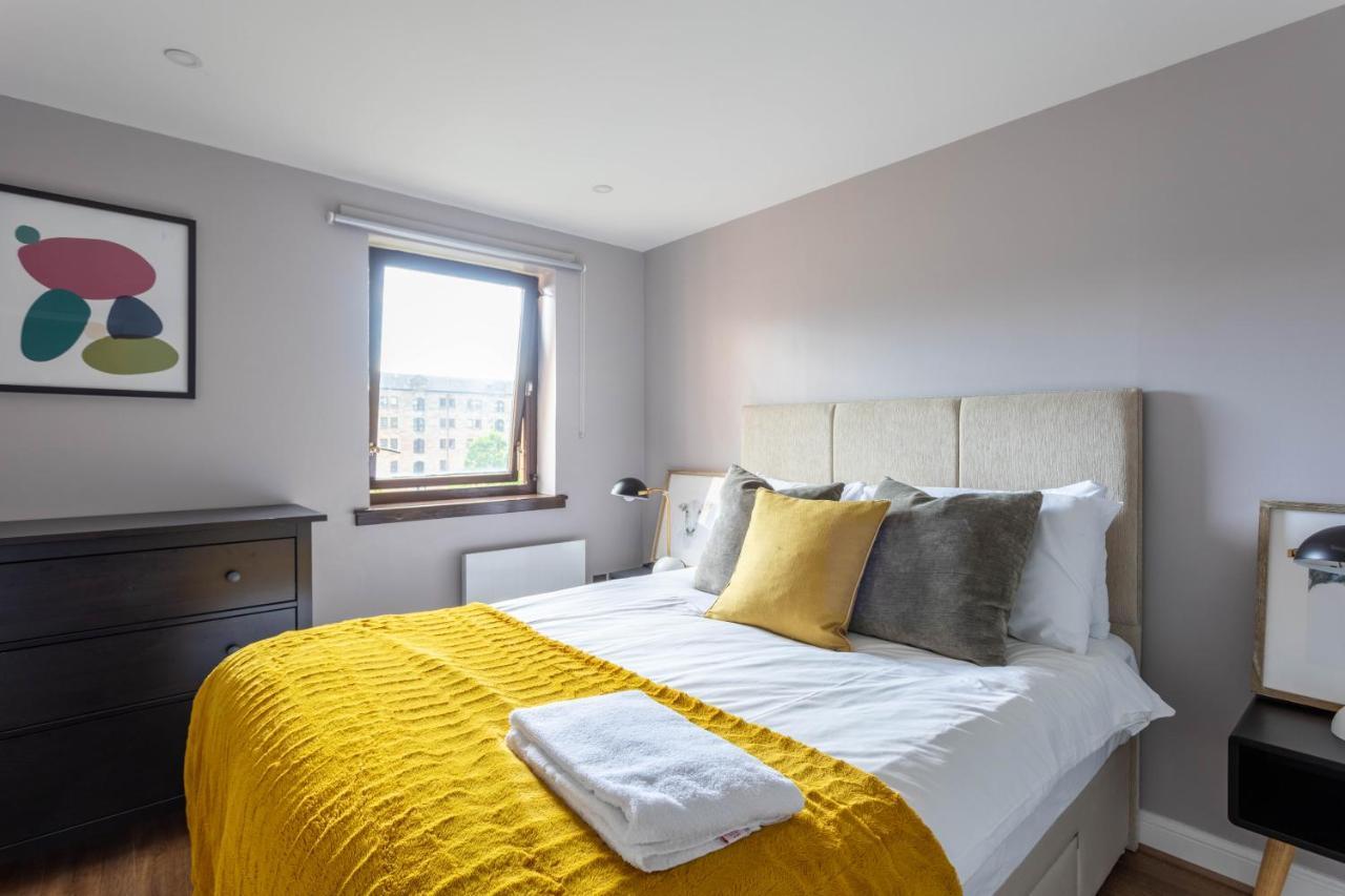Stunning 1 Bed Merchant City Apartment With Parking Glasgow Bagian luar foto