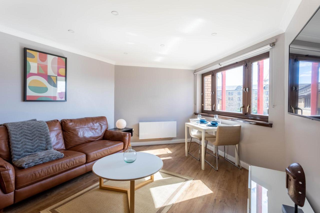 Stunning 1 Bed Merchant City Apartment With Parking Glasgow Bagian luar foto